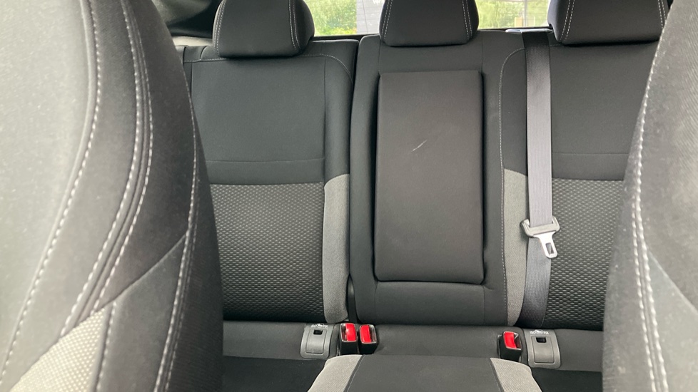 Nissan Qashqai 1.2 DiG-T N-Connecta 5dr Petrol Hatchback - Image 15