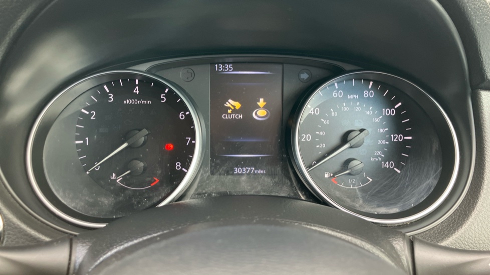 Nissan Qashqai 1.2 DiG-T N-Connecta 5dr Petrol Hatchback - Image 18