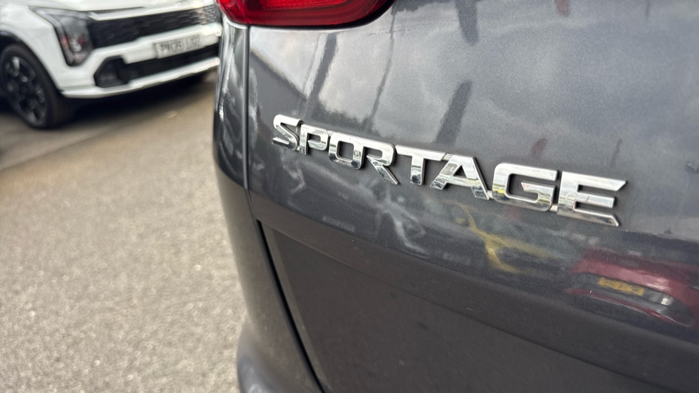 Kia Sportage 1.6 GDi ISG 2 5dr Petrol Estate - Image 39