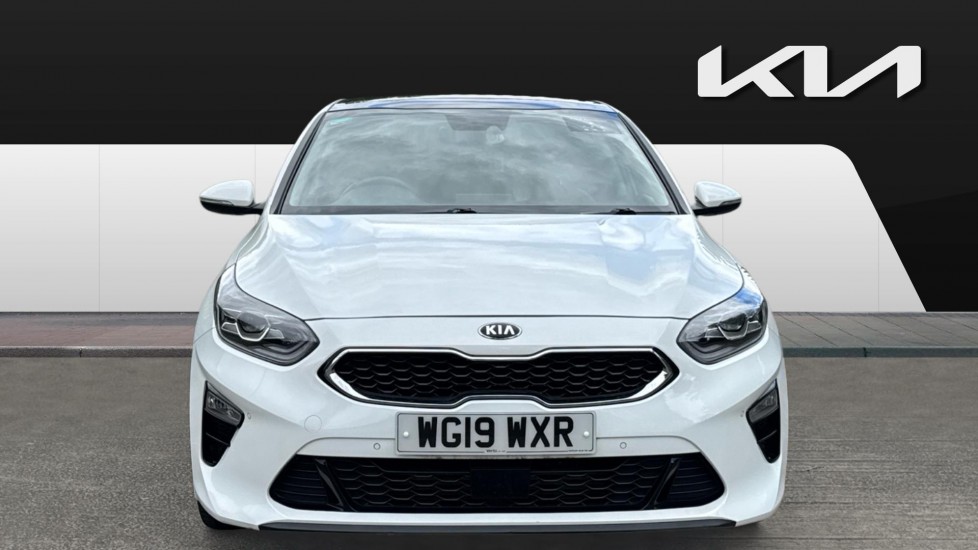 Kia Ceed 1.4T GDi ISG First Edition 5dr Petrol Hatchback - Image 3