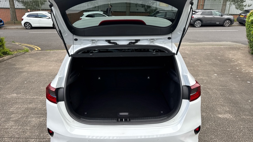 Kia Ceed 1.4T GDi ISG First Edition 5dr Petrol Hatchback - Image 4