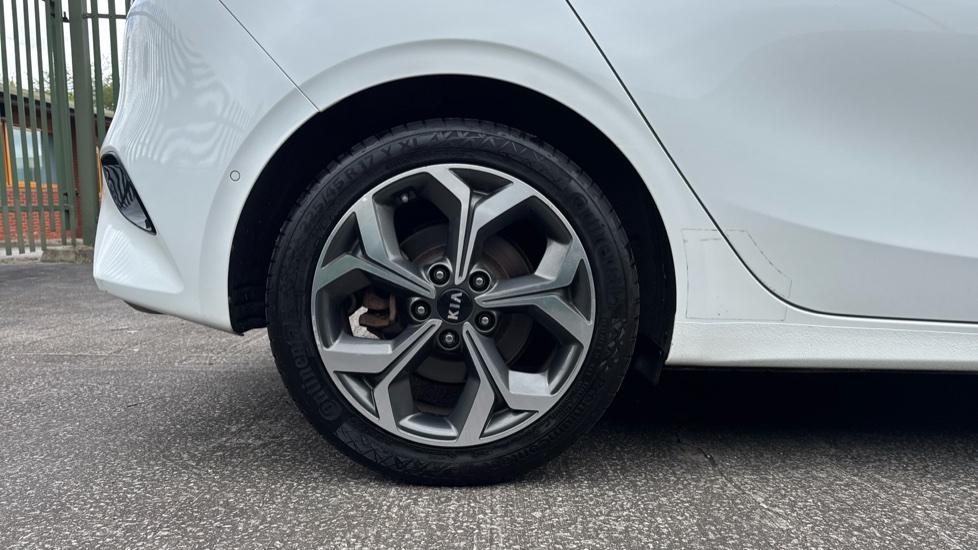 Kia Ceed 1.4T GDi ISG First Edition 5dr Petrol Hatchback - Image 7