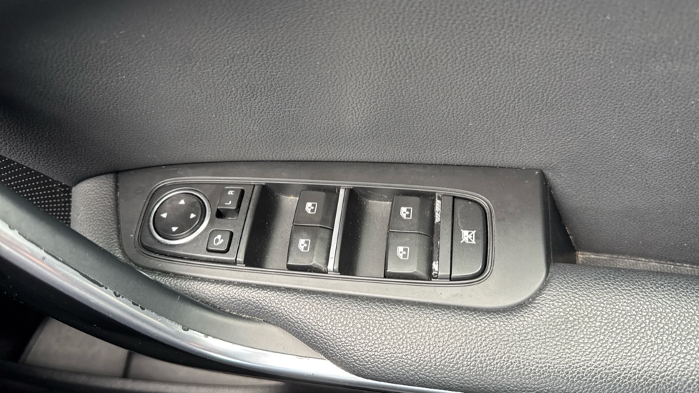 Kia Ceed 1.4T GDi ISG First Edition 5dr Petrol Hatchback - Image 30