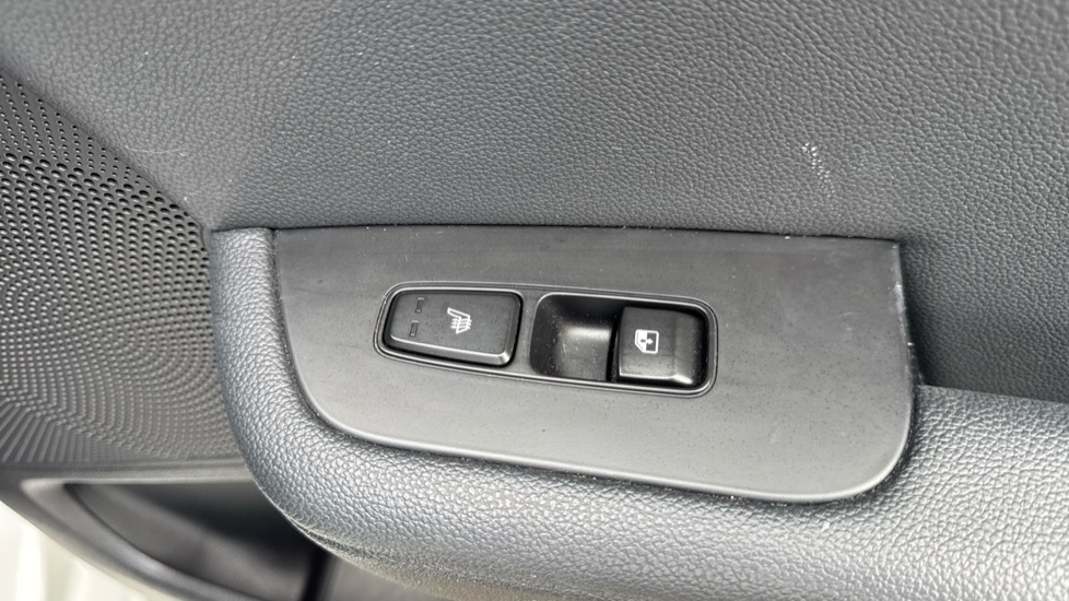 Kia Ceed 1.4T GDi ISG First Edition 5dr Petrol Hatchback - Image 41
