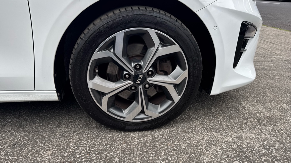 Kia Ceed 1.4T GDi ISG First Edition 5dr Petrol Hatchback - Image 42