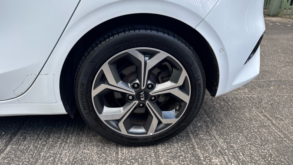 Kia Ceed 1.4T GDi ISG First Edition 5dr Petrol Hatchback - Image 44