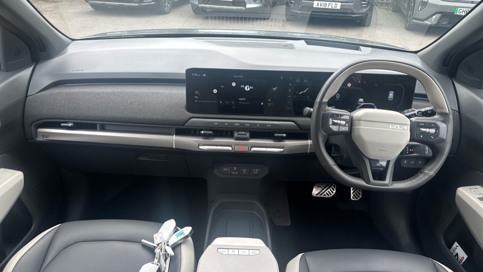 Kia EV3 150kW GT-Line S 81.4kWh 5dr Auto Electric Estate - Image 10