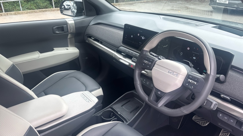 Kia EV3 150kW GT-Line S 81.4kWh 5dr Auto Electric Estate - Image 11