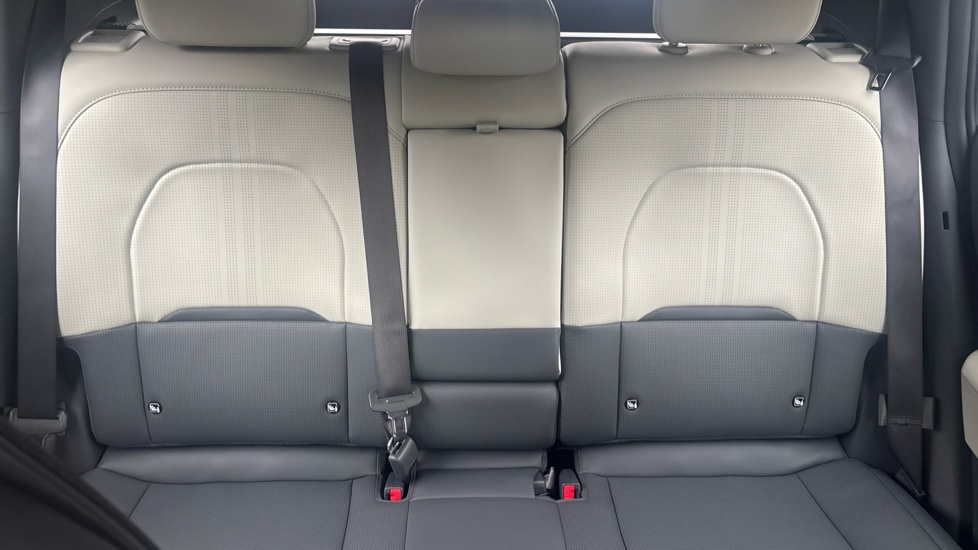 Kia EV3 150kW GT-Line S 81.4kWh 5dr Auto Electric Estate - Image 15