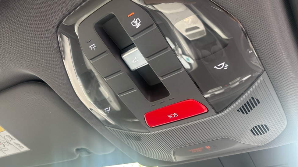 Kia EV3 150kW GT-Line S 81.4kWh 5dr Auto Electric Estate - Image 30