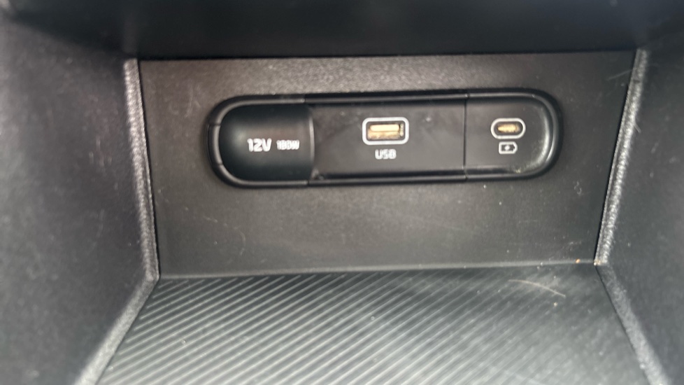 Kia Sportage 1.6T GDi ISG 2 5dr Petrol Estate - Image 31