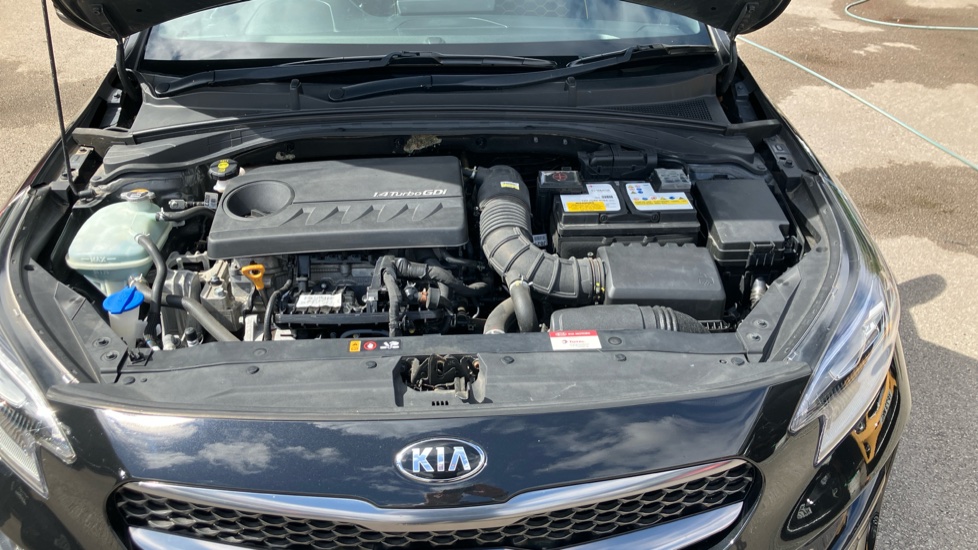 Kia Xceed 1.4T GDi ISG First Edition 5dr DCT Petrol Hatchback - Image 8