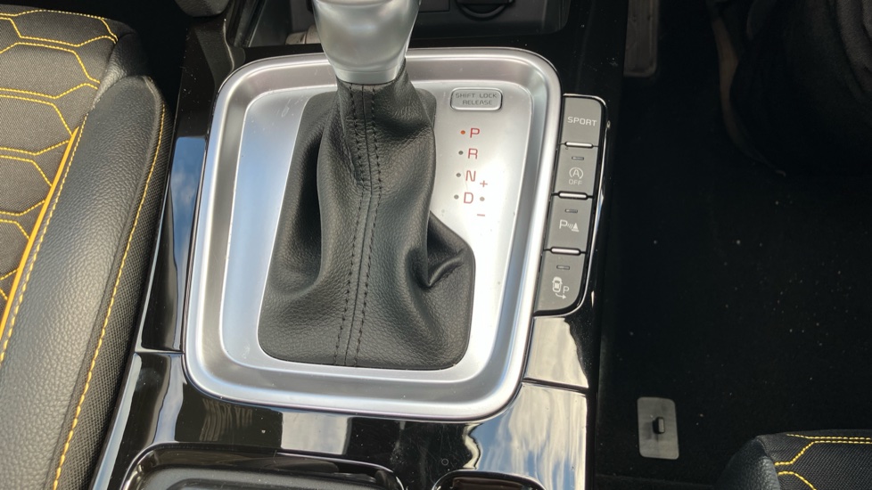 Kia Xceed 1.4T GDi ISG First Edition 5dr DCT Petrol Hatchback - Image 34
