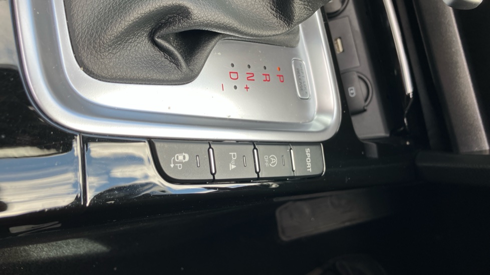 Kia Xceed 1.4T GDi ISG First Edition 5dr DCT Petrol Hatchback - Image 35