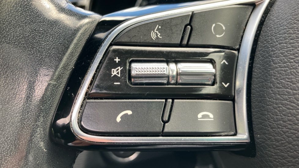 Kia Xceed 1.4T GDi ISG First Edition 5dr DCT Petrol Hatchback - Image 39