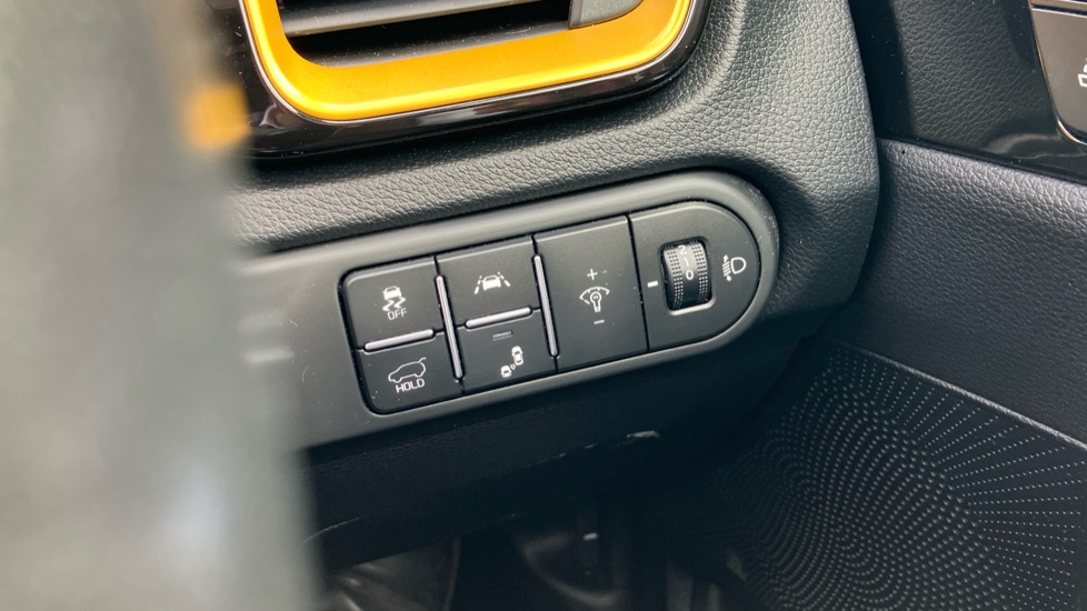 Kia Xceed 1.4T GDi ISG First Edition 5dr DCT Petrol Hatchback - Image 43