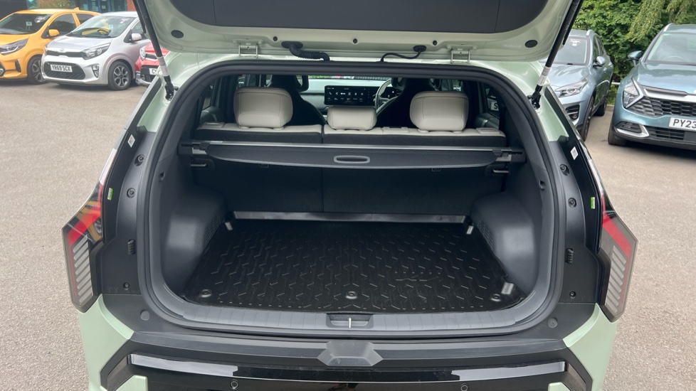 Kia EV3 150kW GT-Line 81.4kWh 5dr Auto Electric Estate - Image 4