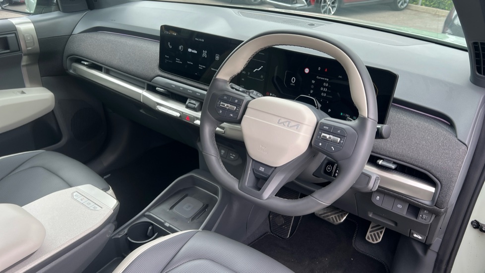 Kia EV3 150kW GT-Line 81.4kWh 5dr Auto Electric Estate - Image 11