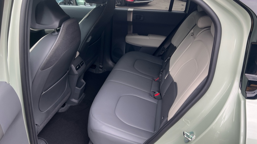 Kia EV3 150kW GT-Line 81.4kWh 5dr Auto Electric Estate - Image 16
