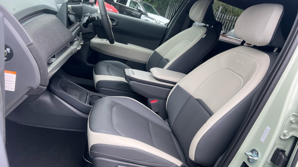 Kia EV3 150kW GT-Line 81.4kWh 5dr Auto Electric Estate - Image 21