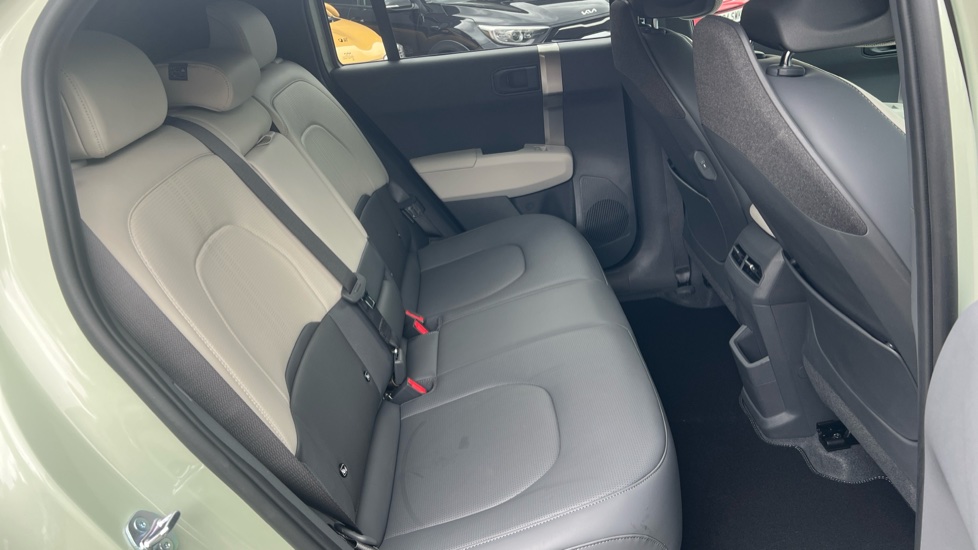 Kia EV3 150kW GT-Line 81.4kWh 5dr Auto Electric Estate - Image 25