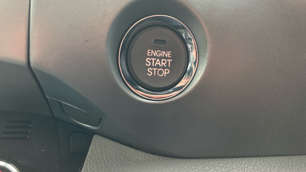 Kia Sportage 2.0 CRDi KX-4 5dr Diesel Estate - Image 27