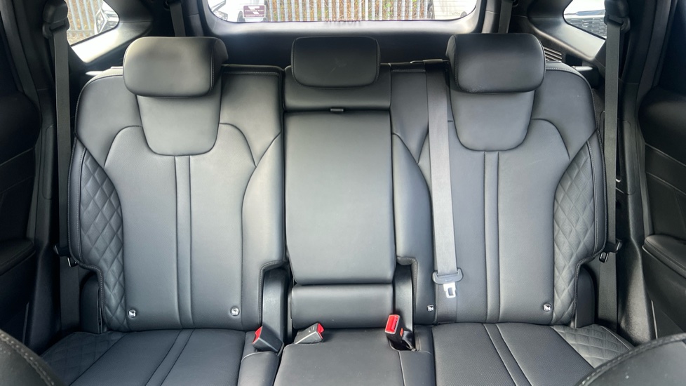 Kia Sorento 1.6 T-GDi HEV Edition 5dr Auto Hybrid Station Wagon - Image 15