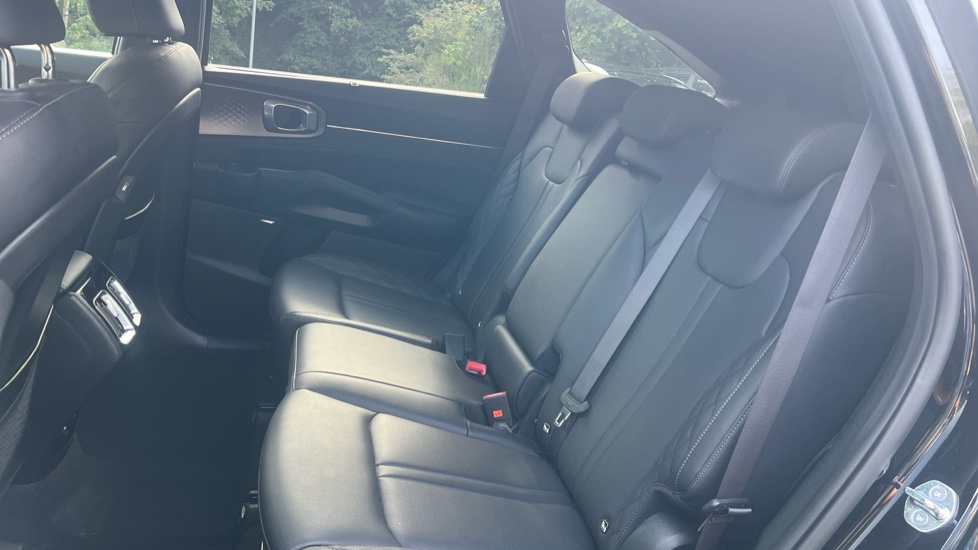Kia Sorento 1.6 T-GDi HEV Edition 5dr Auto Hybrid Station Wagon - Image 23