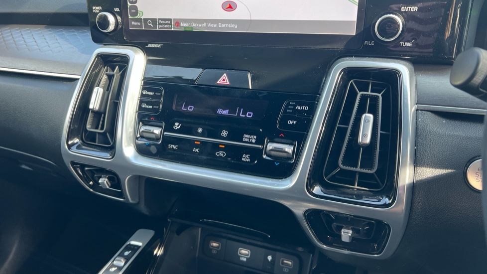 Kia Sorento 1.6 T-GDi HEV Edition 5dr Auto Hybrid Station Wagon - Image 37