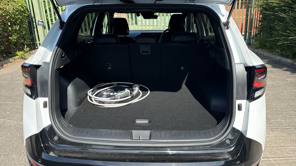 Kia Sportage 1.6T GDi PHEV GT-Line 5dr Auto AWD Estate - Image 4