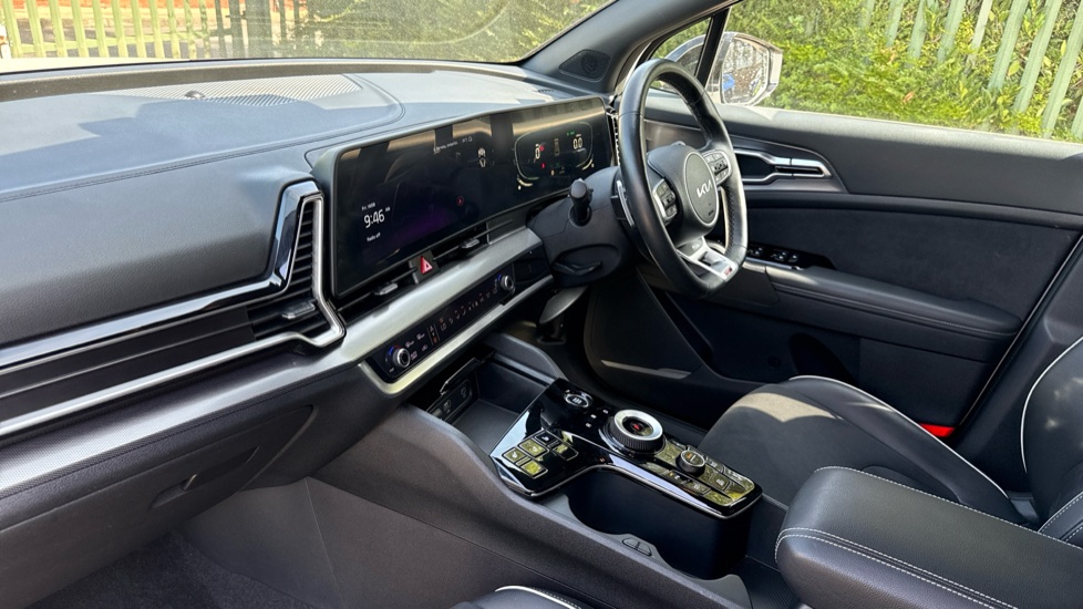 Kia Sportage 1.6T GDi PHEV GT-Line 5dr Auto AWD Estate - Image 9