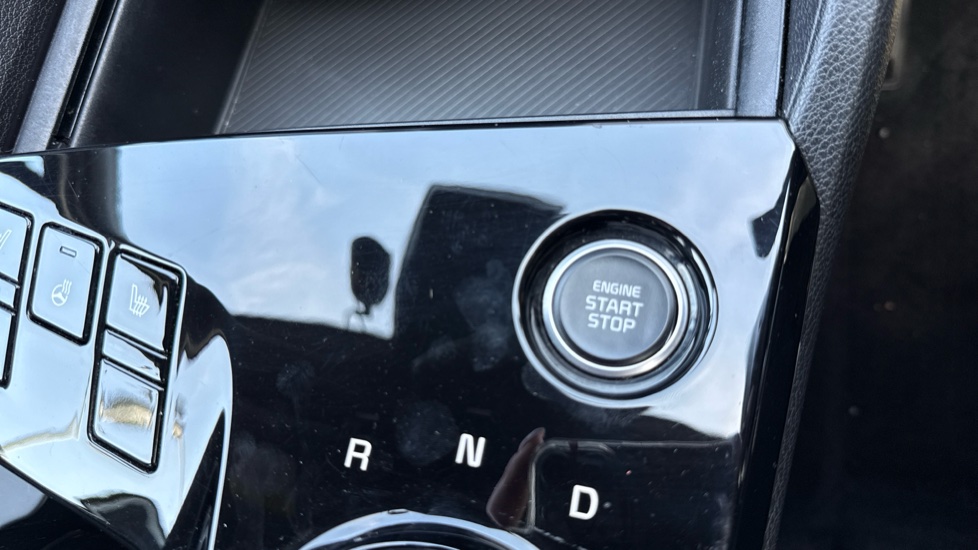 Kia Sportage 1.6T GDi PHEV GT-Line 5dr Auto AWD Estate - Image 36
