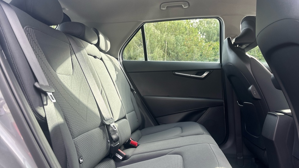 Kia Niro 1.6 GDi Hybrid 2 5dr DCT Hybrid Estate - Image 16