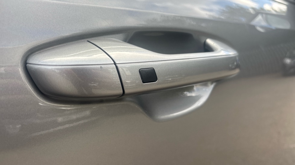 Kia Niro 1.6 GDi Hybrid 2 5dr DCT Hybrid Estate - Image 37