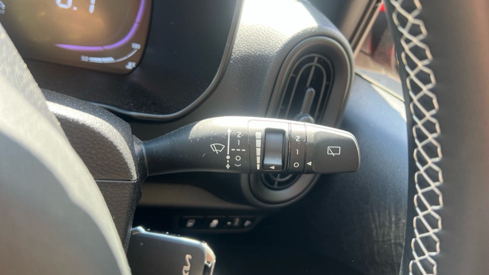 Kia Picanto 1.0 Pure 5dr Auto Petrol Hatchback - Image 30