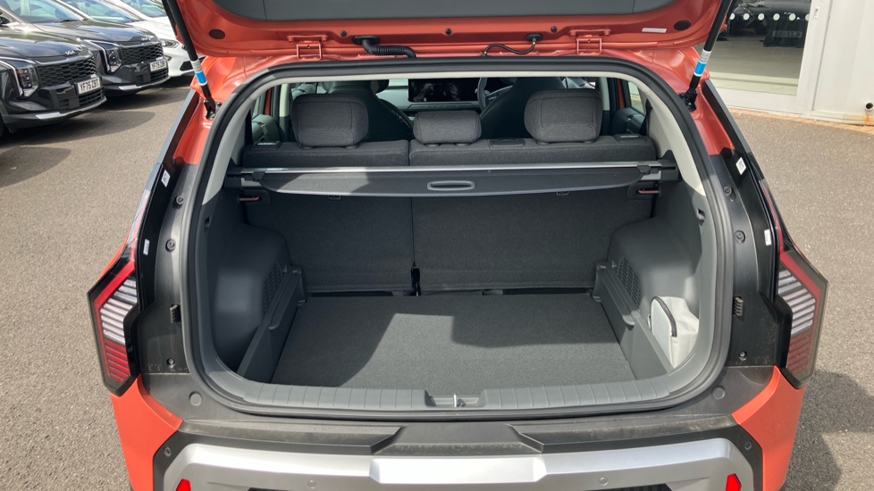 Kia EV3 150kW Air 81.4kWh 5dr Auto Electric Estate - Image 4