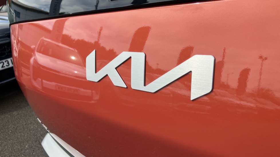 Kia EV3 150kW Air 81.4kWh 5dr Auto Electric Estate - Image 32