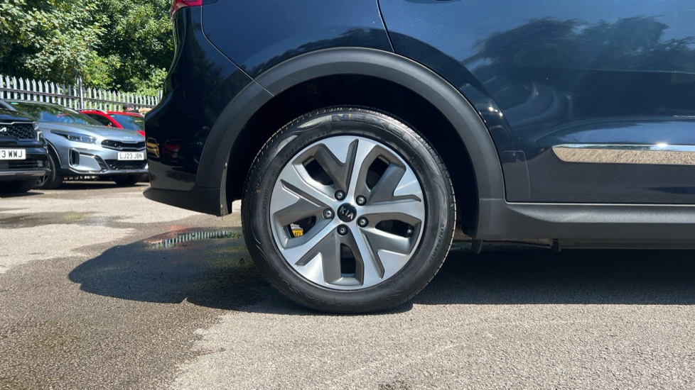 Kia E-Niro 150kW First Edition 64kWh 5dr Auto Electric Estate - Image 7