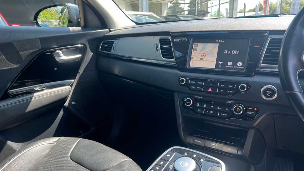 Kia E-Niro 150kW First Edition 64kWh 5dr Auto Electric Estate - Image 14