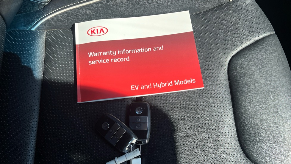 Kia E-Niro 150kW First Edition 64kWh 5dr Auto Electric Estate - Image 19