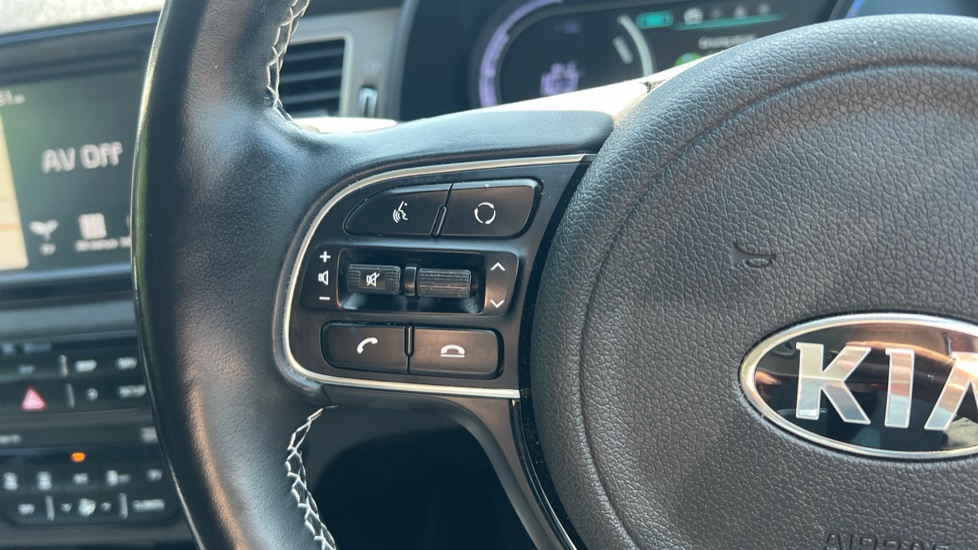 Kia E-Niro 150kW First Edition 64kWh 5dr Auto Electric Estate - Image 29