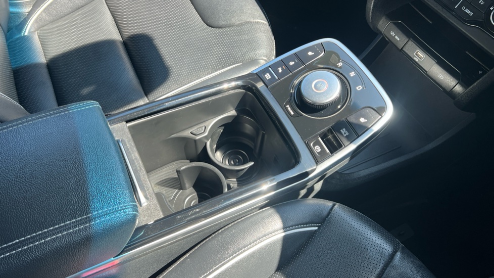 Kia E-Niro 150kW First Edition 64kWh 5dr Auto Electric Estate - Image 42