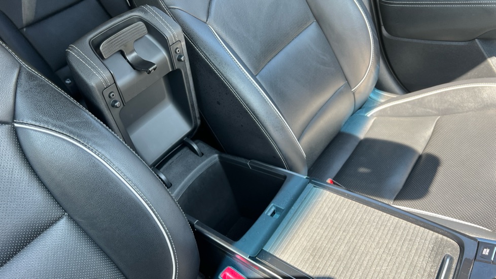 Kia E-Niro 150kW First Edition 64kWh 5dr Auto Electric Estate - Image 44