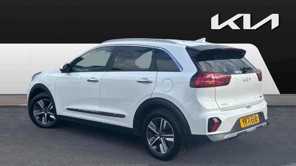 Kia Niro 1.6 GDi PHEV 3 5dr DCT Estate - Image 2