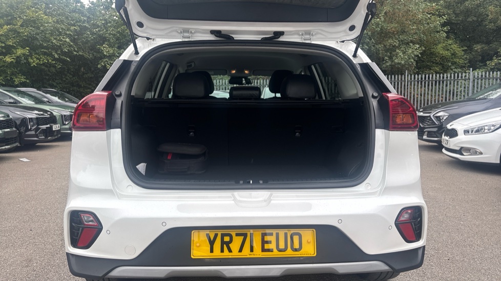 Kia Niro 1.6 GDi PHEV 3 5dr DCT Estate - Image 4