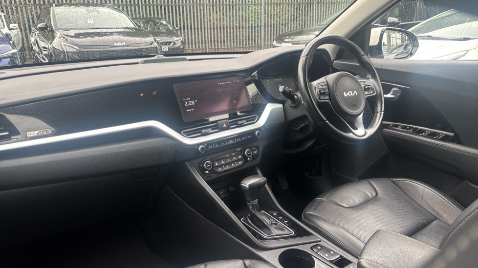 Kia Niro 1.6 GDi PHEV 3 5dr DCT Estate - Image 9