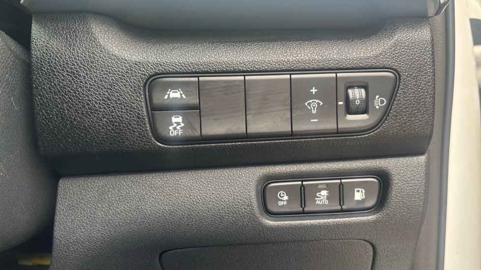 Kia Niro 1.6 GDi PHEV 3 5dr DCT Estate - Image 22