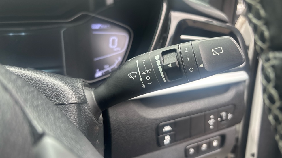 Kia Niro 1.6 GDi PHEV 3 5dr DCT Estate - Image 25