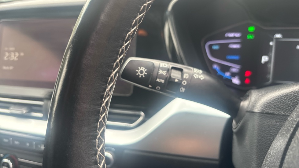 Kia Niro 1.6 GDi PHEV 3 5dr DCT Estate - Image 26