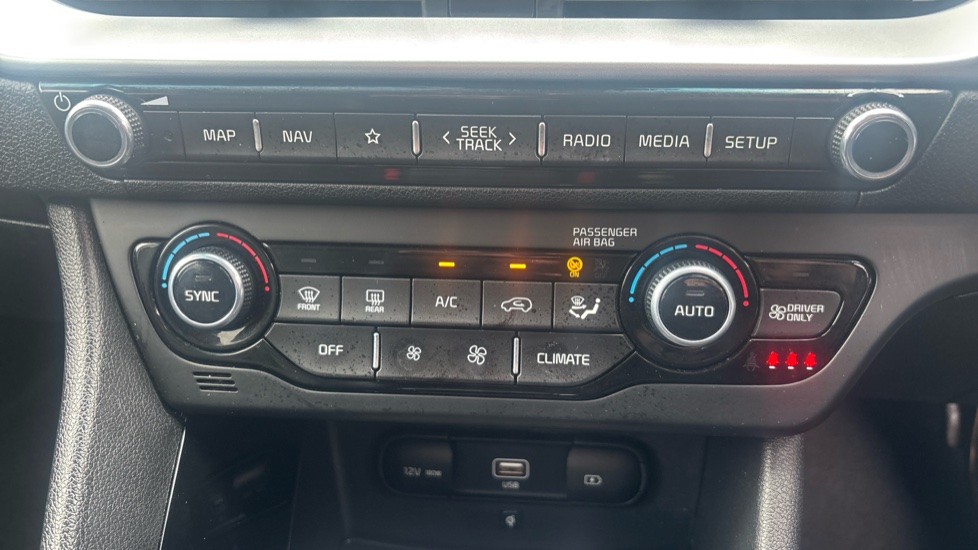 Kia Niro 1.6 GDi PHEV 3 5dr DCT Estate - Image 28